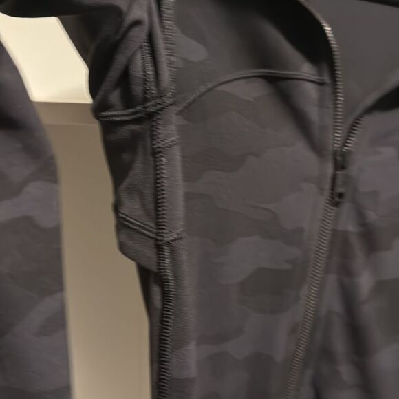 Lululemon | Hooded Define Jacket | Size 10 - Picture 8 of 13